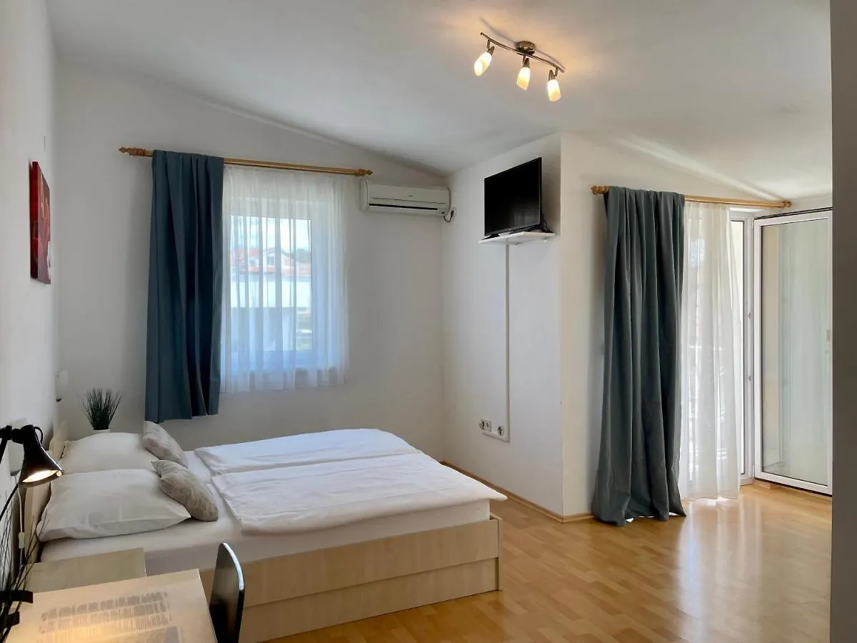 *** Affittacamere Rooms And Apartments Ana Zara Croazia