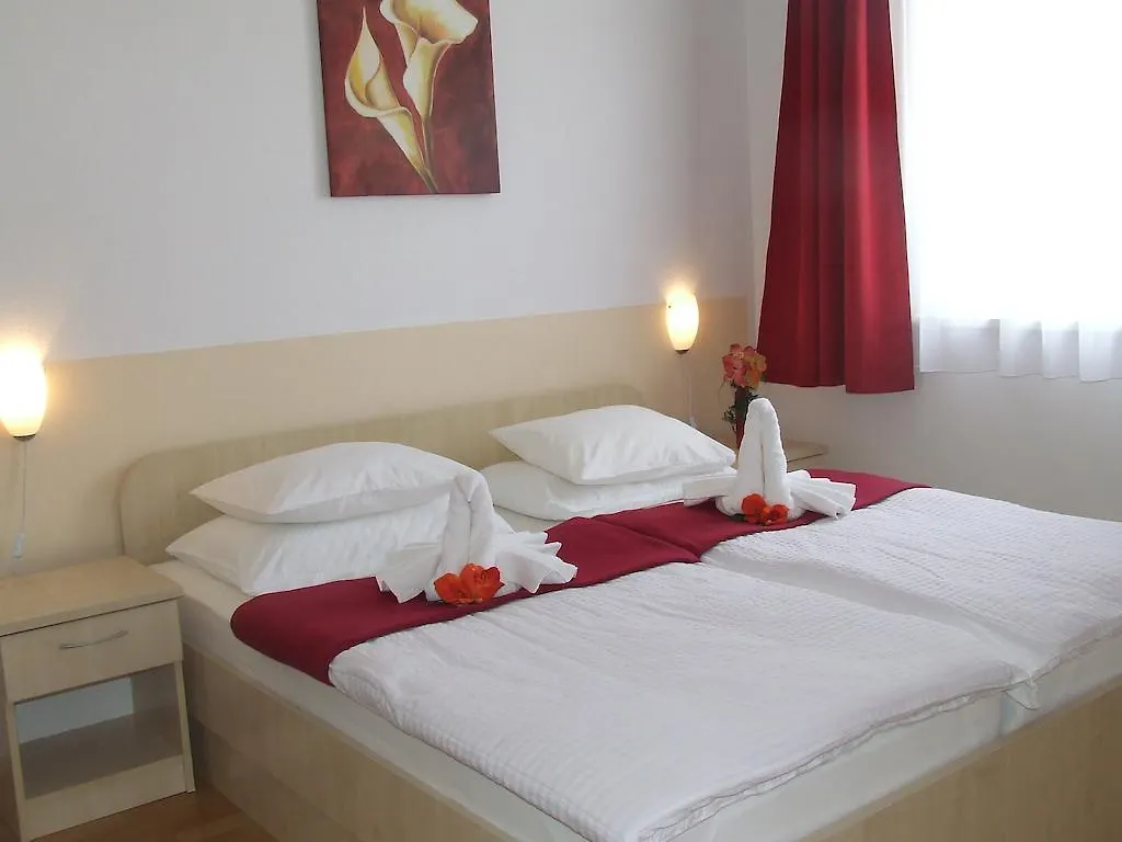 *** Affittacamere Rooms And Apartments Ana Zara Croazia