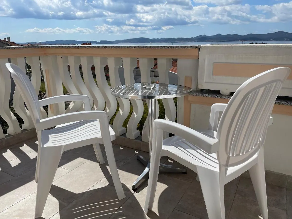 Maison d'hôtes Rooms And Apartments Ana Zadar
