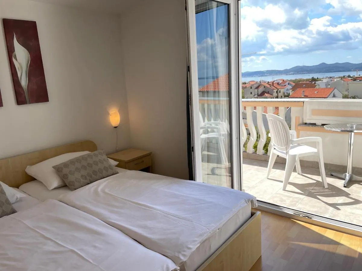 Rooms And Apartments Ana Zadar 3*,  Croatie