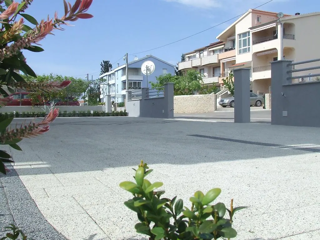 Rooms And Apartments Ana Zadar Croatie